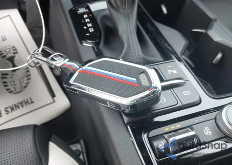 2025 Kia K5 Gt-Line z USA, uszkodzony, nr VIN KNAG64J7XS5295658